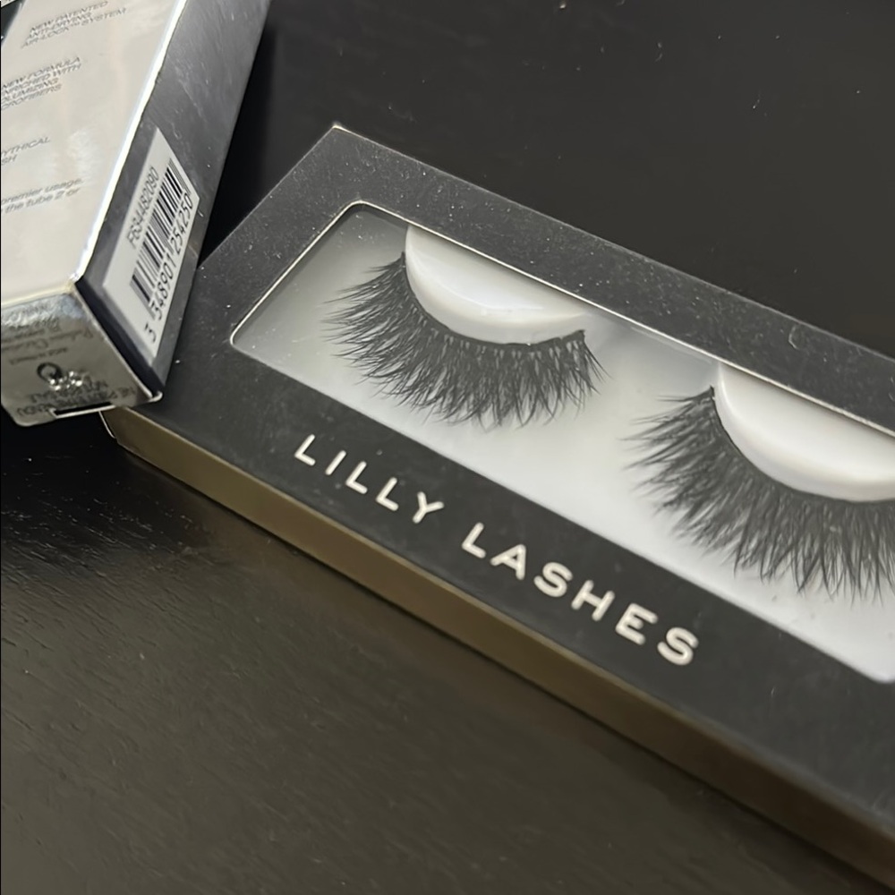 NEW IN BOX Lilly Lashes Brooklyn Wispy Glam False Lashes - Picture 5 of 6